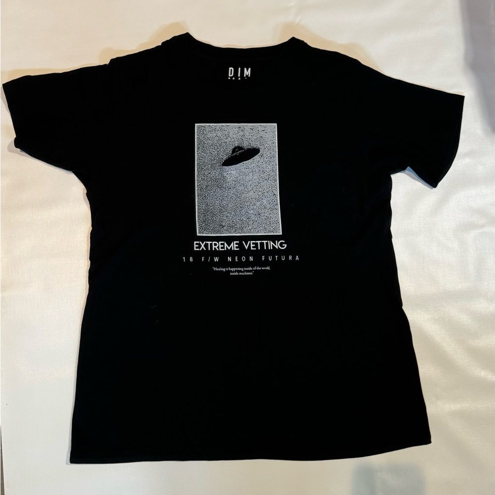 Dim Mak T-shirt almost brand new in good condition